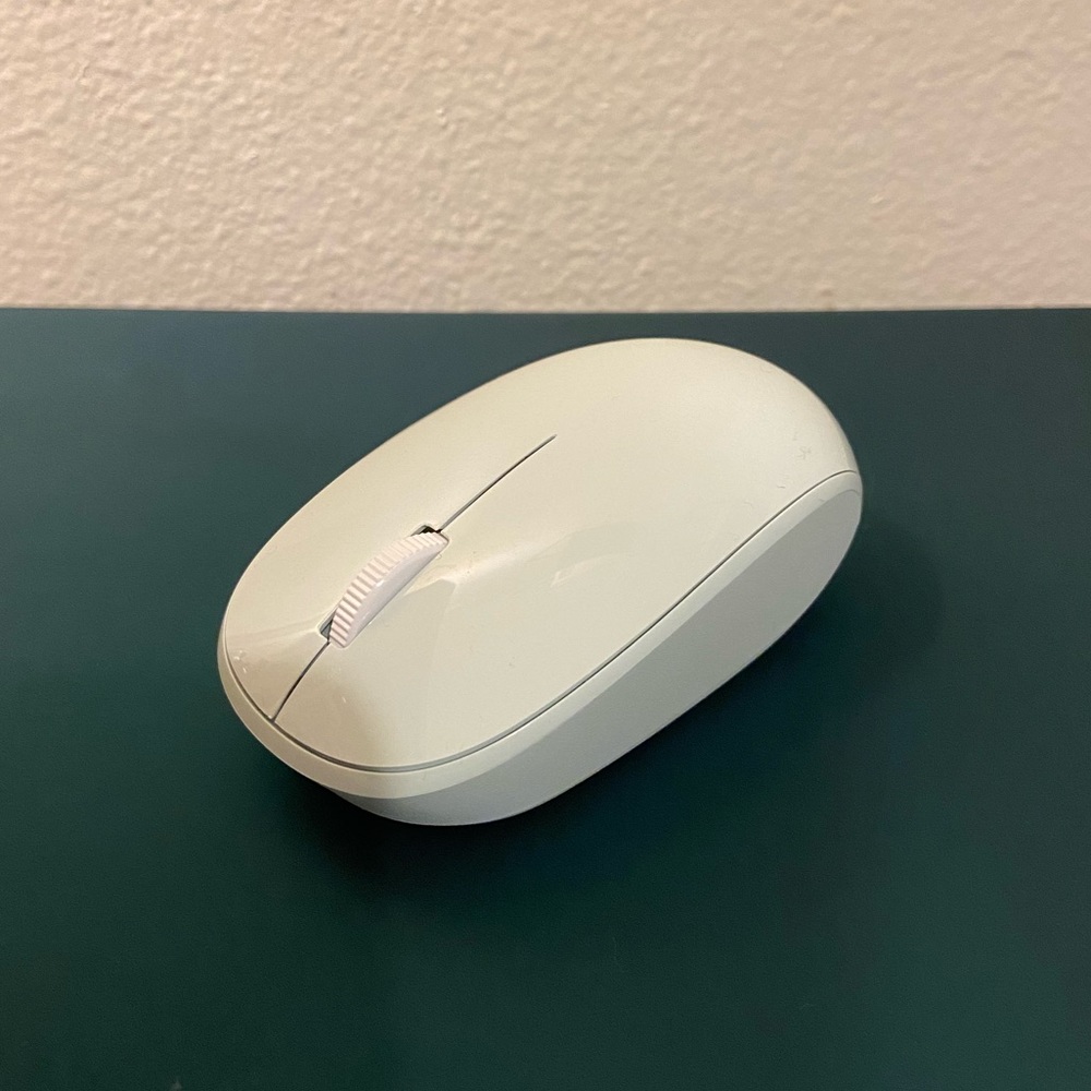 Wireless Microsoft mouse